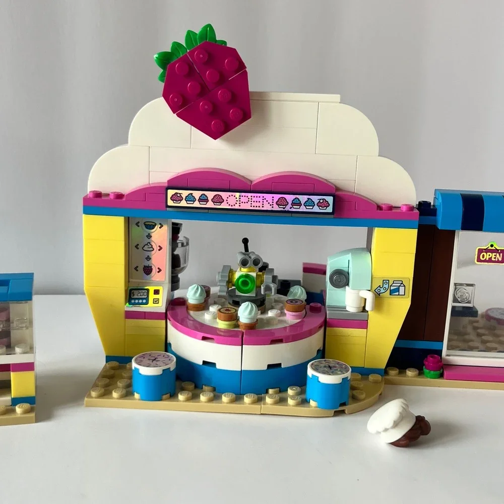 LEGO Friends Olivias Cupcake Cafe 41366 Building Set‎ with Manual No Minifigures